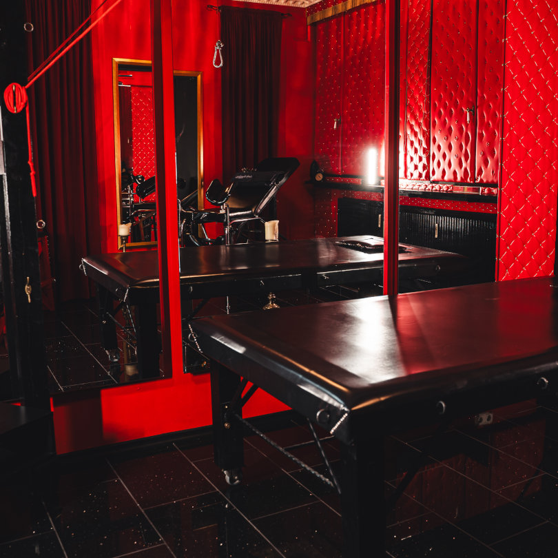 Moments Rotes Zimmer