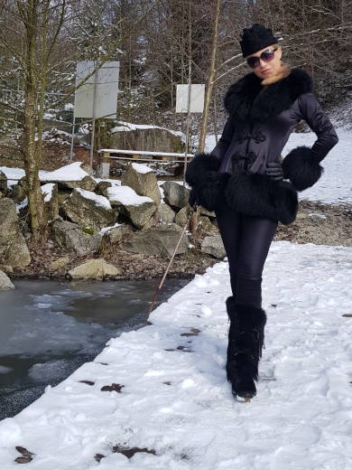 Lady Angelina im Schnee